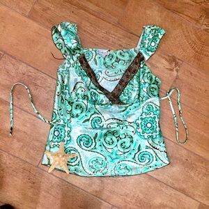 Short sleeve v neck Soulmate sz L